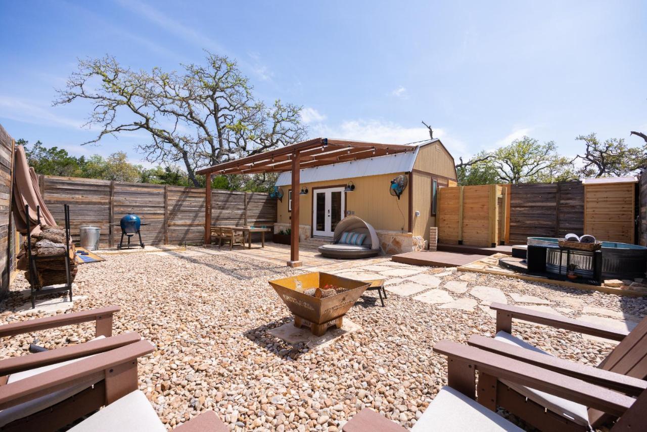Romantic Tiny Luxury Retreat W Heated Pool, Sauna N Outdoor Shower In Wimberley 10 Acres Exterior foto