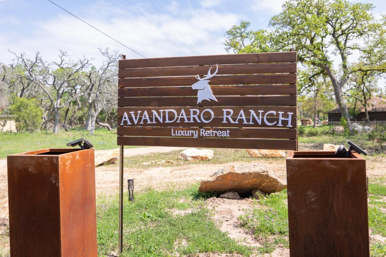Romantic Tiny Luxury Retreat W Heated Pool, Sauna N Outdoor Shower In Wimberley 10 Acres Exterior foto